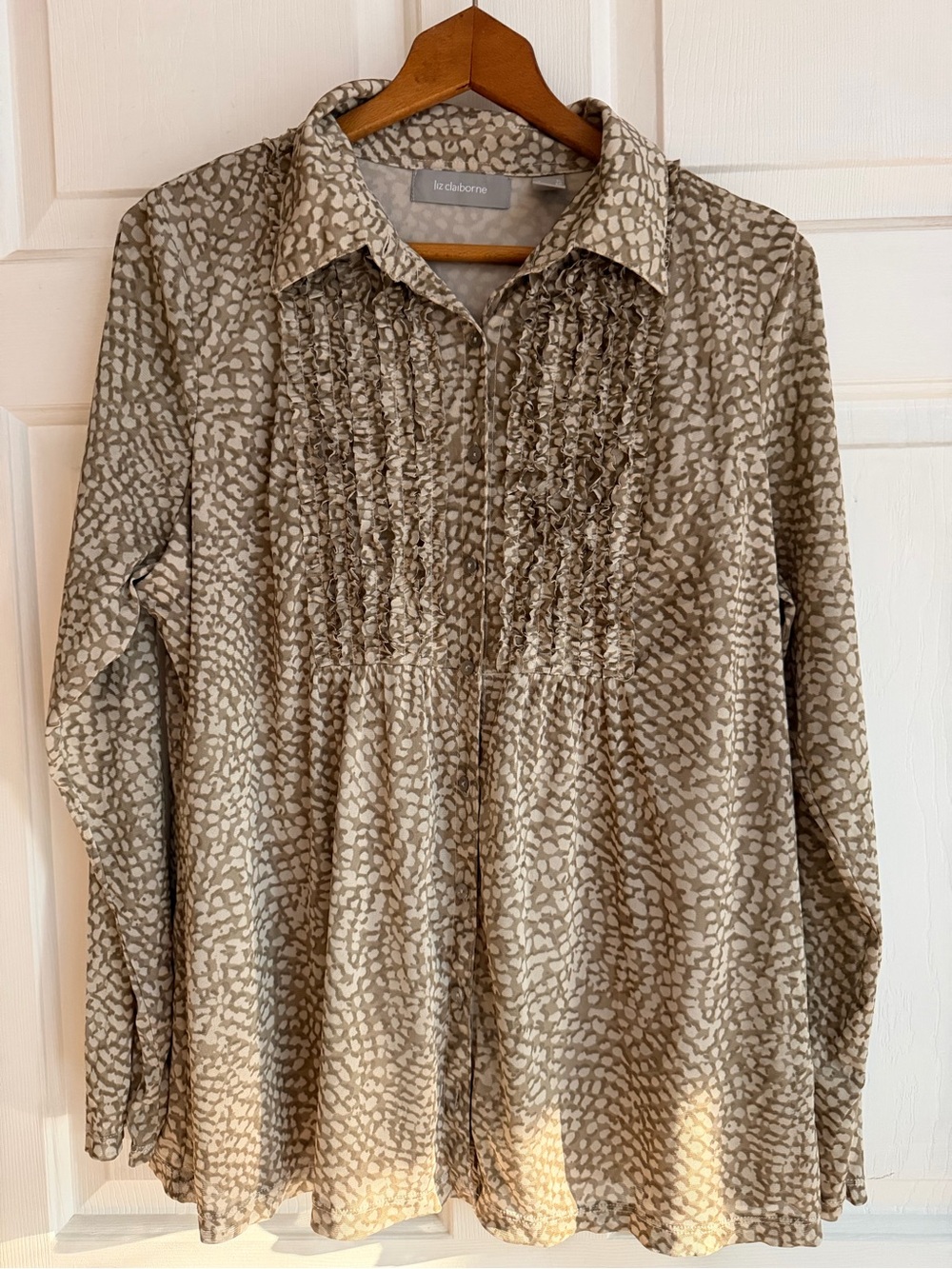 Liz Claiborne Beige Taupe Patterned Ruffle-Front Button Down Shirt
